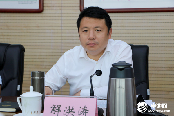 垦利区区委副书记、区长解洪涛