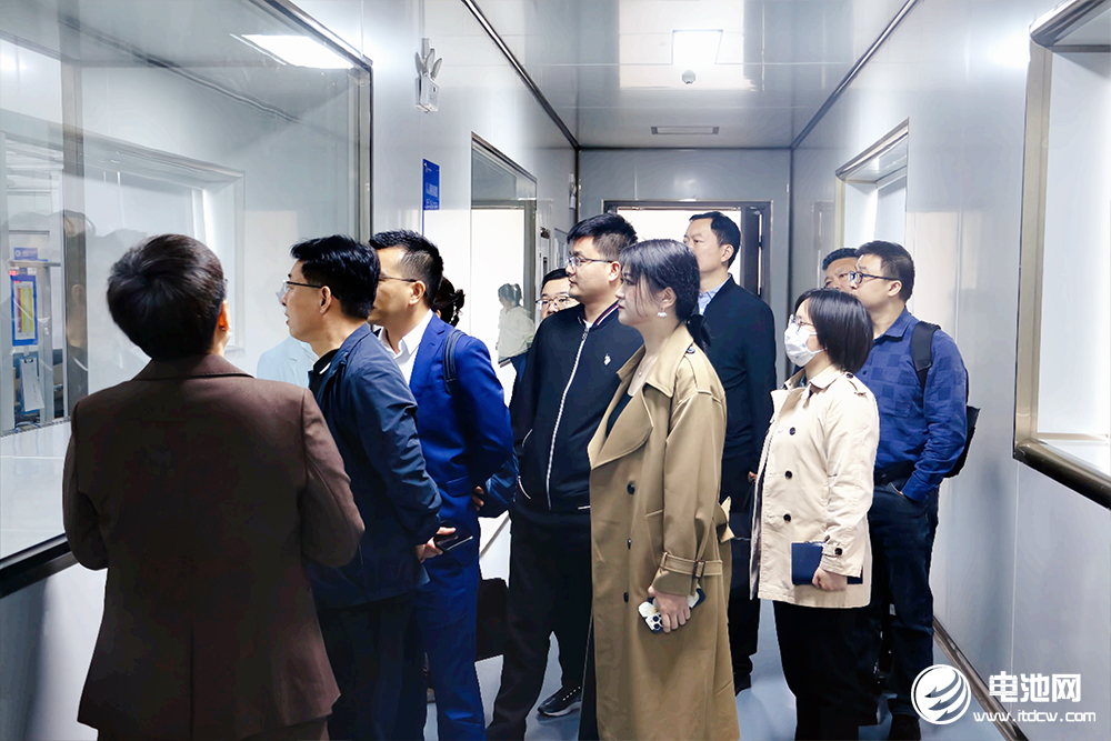 中国电池新能源产业链调研团一行参观考察鑫铂瑞